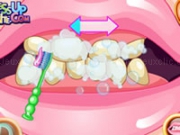 Play Barbie at Dentist now