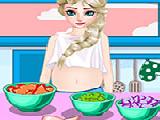Play Pregnant elsa chicken soup now