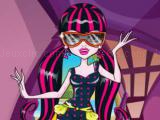 Play Draculaura swimsuits