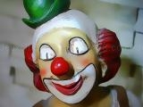 Play Funny clown jigsaw now